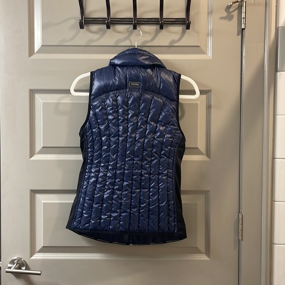 Calvin Klein Performance Vest - Picture 4 of 4
